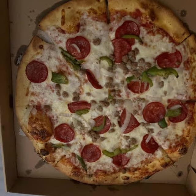 Deluxe Pizza.